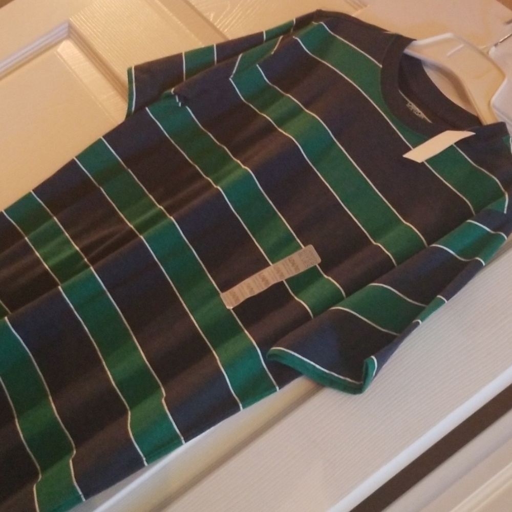 Canyon river t shirt L